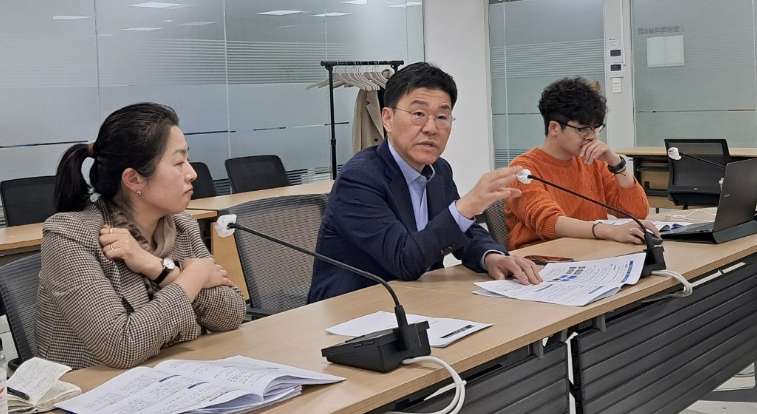 김연숙 보험약제과장, 이중규 건강보험정책국장, 배기현 사무관(왼쪽부터)