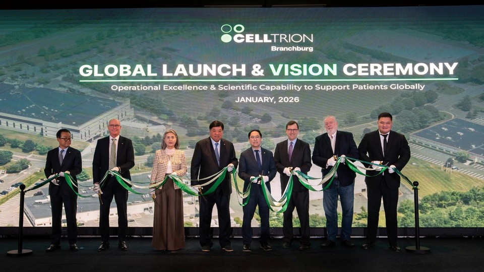 셀트리온은 지난 5일(현지시간) 미국 뉴저지주 브랜치버그(Branchburg)에 위치한 생산시설에서 개소식을 개최하고, 글로벌 바이오의약품 생산 역량 강화를 위한 미국 내 핵심 생산 거점을 공식 출범했다. / 사진=셀트리온