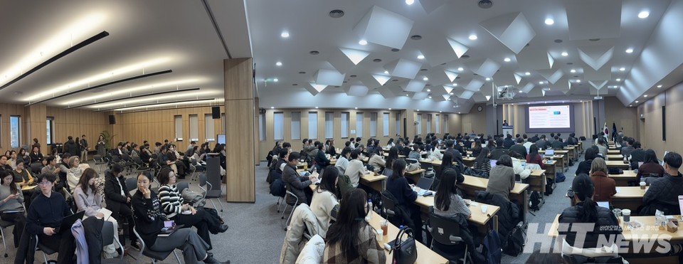 이 날 열린 행사에는 협회 강당을 가득 메울 정도의 사람이 모였다. 사진=이우진 기자.