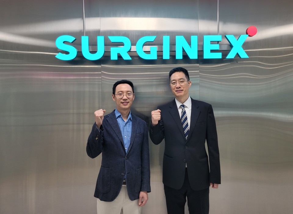 Hyuk-jin Lee, Vice President of Surginex (left), and Se-jun Kim, CEO of Surginex. / Photo by Surginex