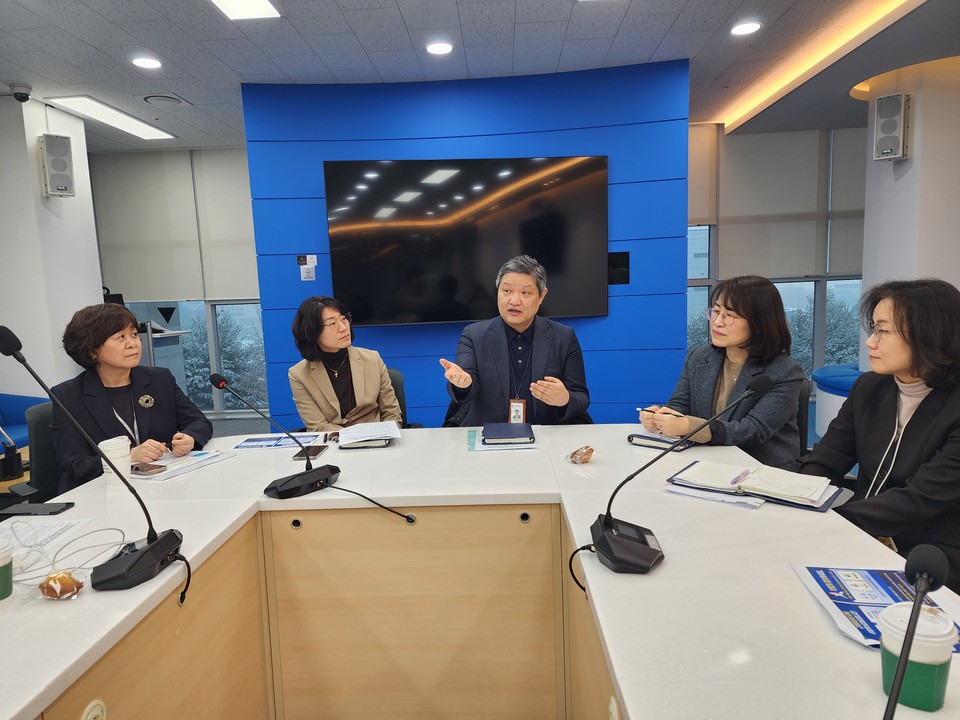 식품의약품안전처는 24일 전문언론 기자단과 간담을 가졌다. 사진= 기자단 제공