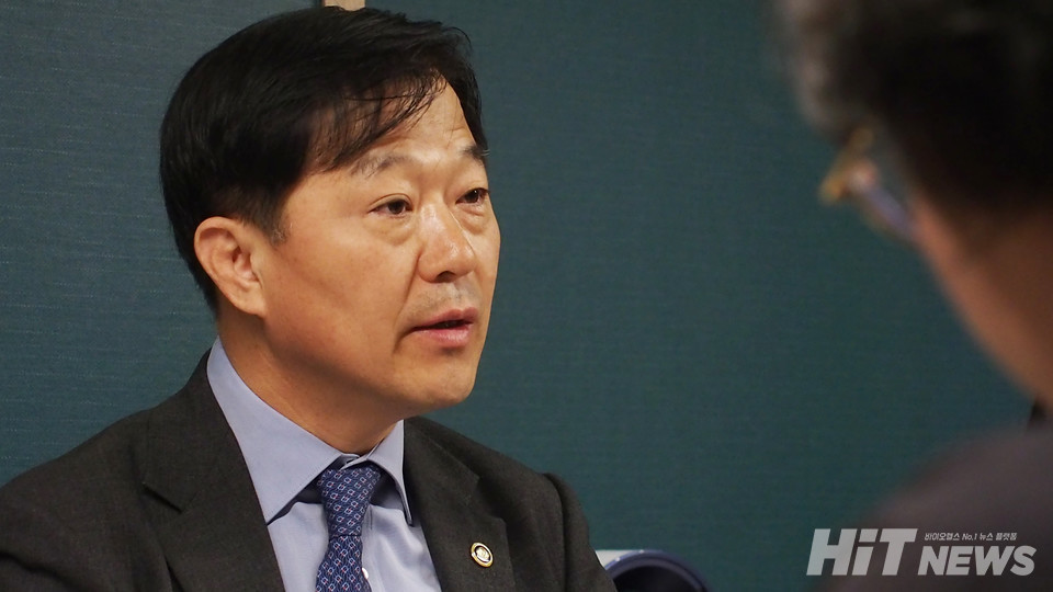 ​이형훈 복지부 제2차관이 보건복지부 전문기자협의회의 질문에 답하고 있다. 사진=이우진.이형훈 복지부 제2차관이 보건복지부 전문기자협의회의 질문에 답하고 있다. 사진=이우진.