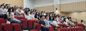 약국 뿐인가? BD·금융·마케팅 현직자가 말한 '또 다른 길' - 뉴스 썸네일 이미지
