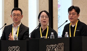 AI가 쏟아낸 신약 후보, 검증은 누가? 답은 다시 '실험실'로 - 뉴스 썸네일 이미지